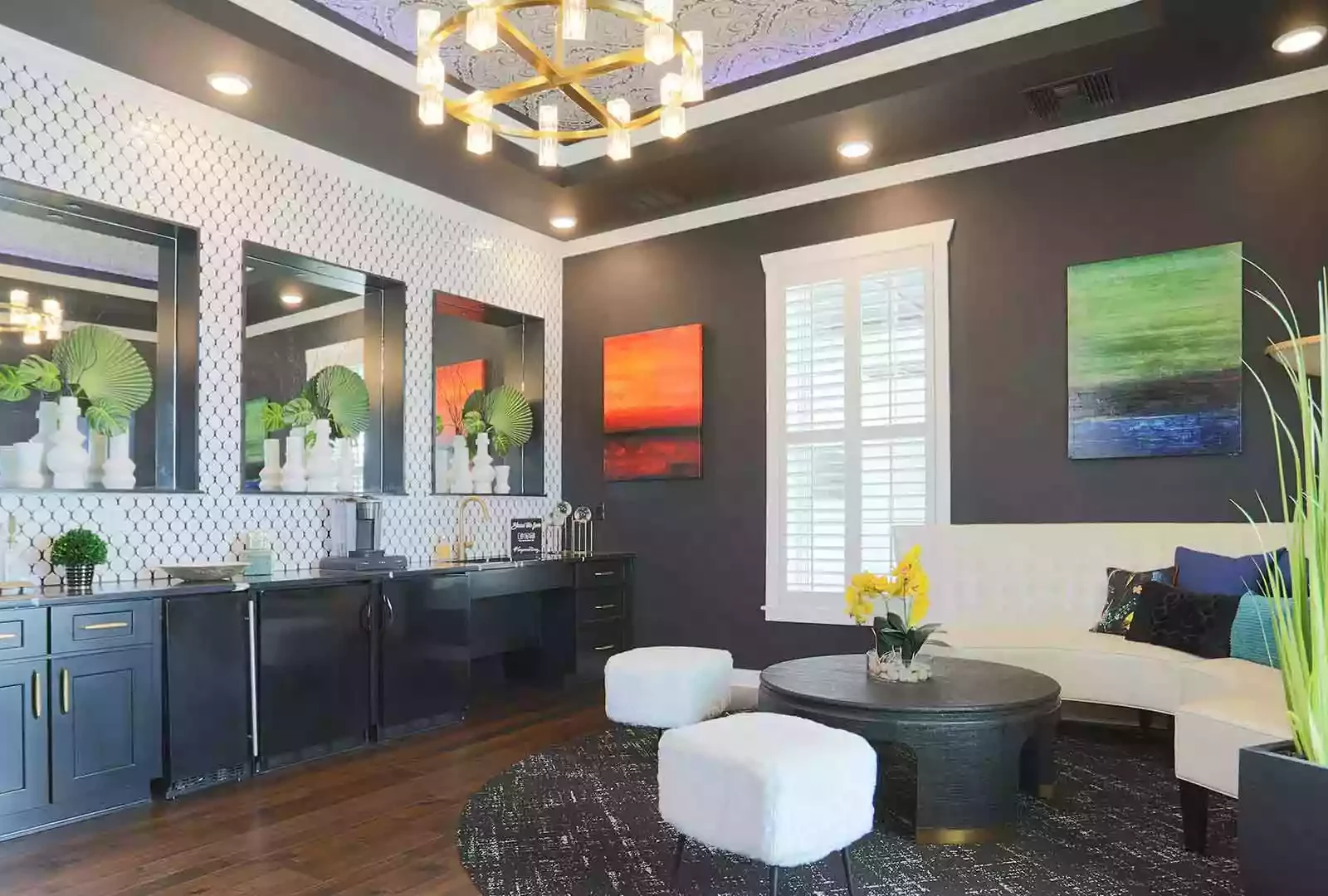 Modern community cafe and coffee bar at Greyson on 27.