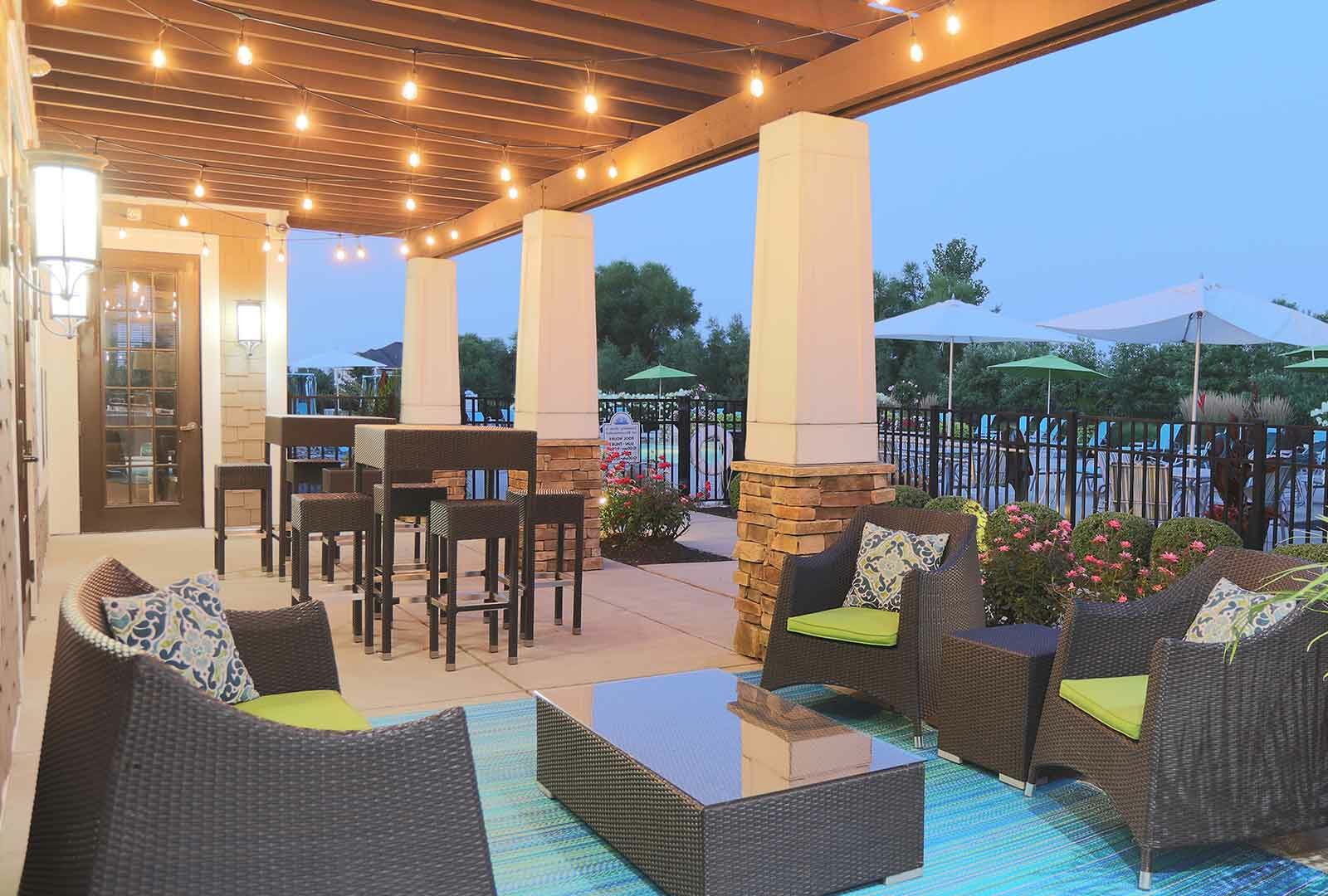 Apartments with Attached Garages in Deerfield Township Mason, OH