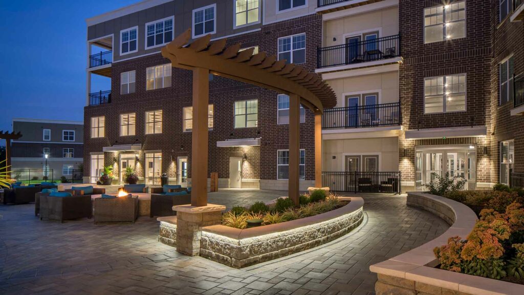 Furnished outdoor community space at Savoy of West Chester.