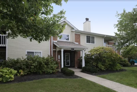 Fox Chase South apartment entrance