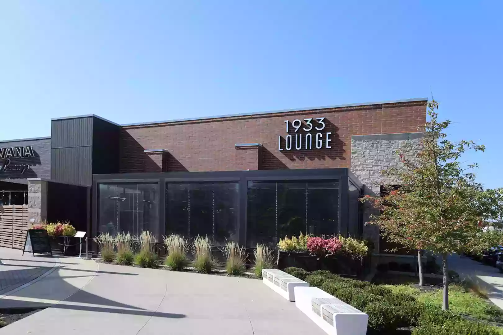 1933 Lounge by St. Elmo restaurant and bar.