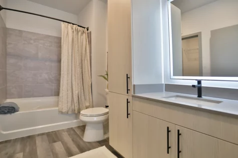Graphite Oakley Apartments with spacious bathroom