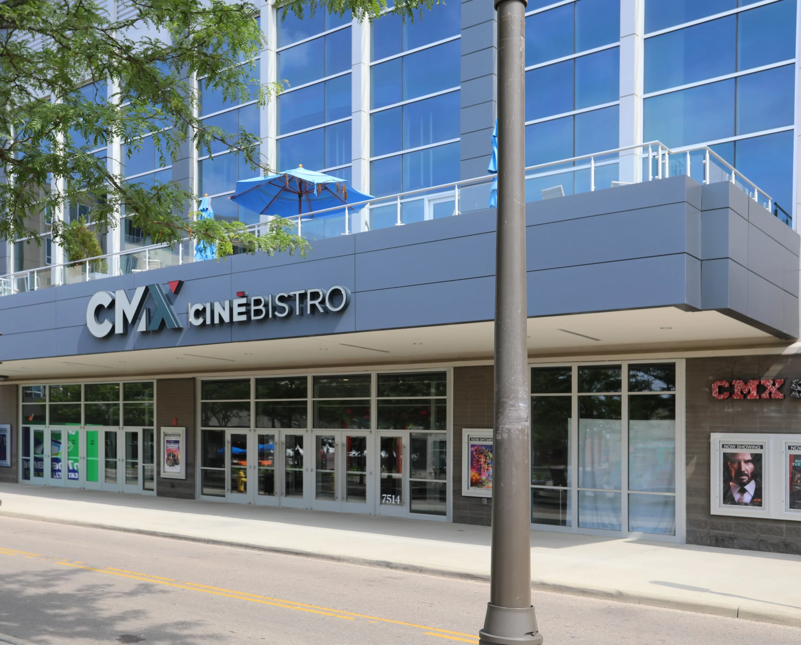 Neighborhood near Palmera outside of the Cinebistro