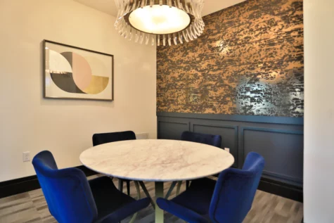 Closing room at Graphite Oakley in Cincinnati, OH