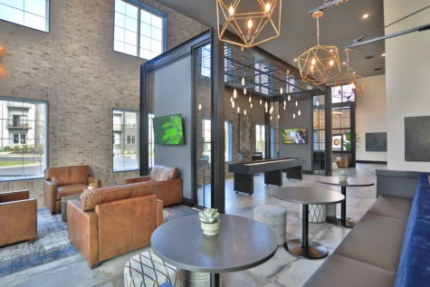 Clubhouse seated area view Graphite Oakley in Cincinnati, OH