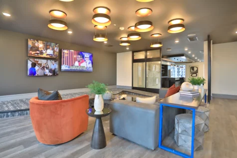 Lounge at Graphite Oakley in Cincinnati, OH