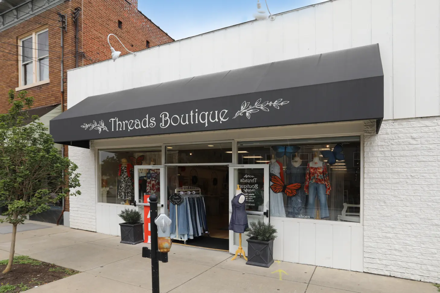 Threads Boutique shop in Oakley