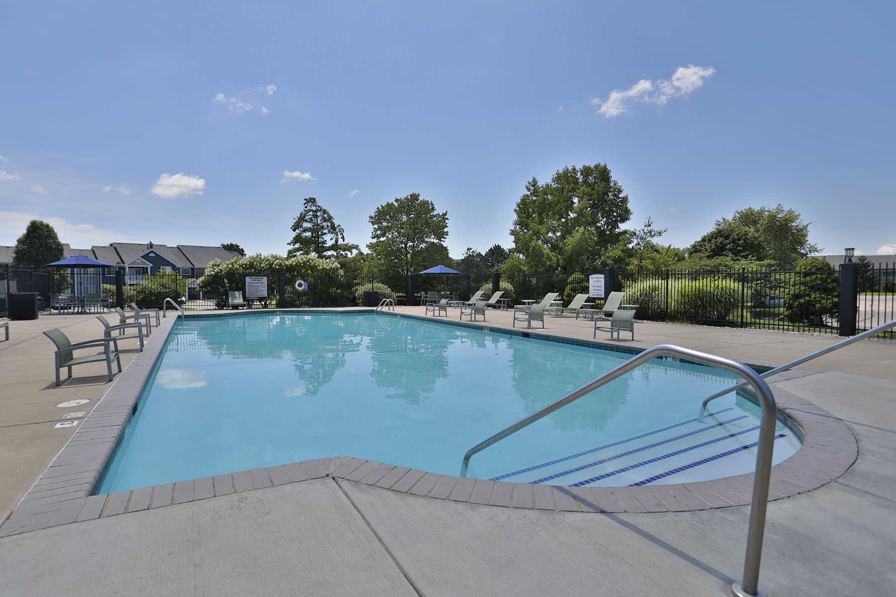 Emerald Lakes Swimming Pool