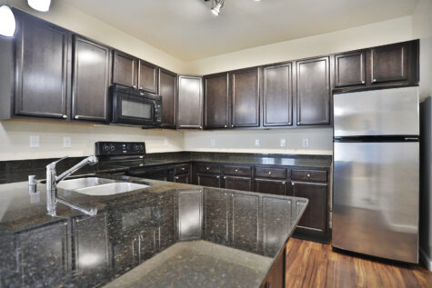 Meridian on Shelbyville One Bedroom Apartment Kitchen