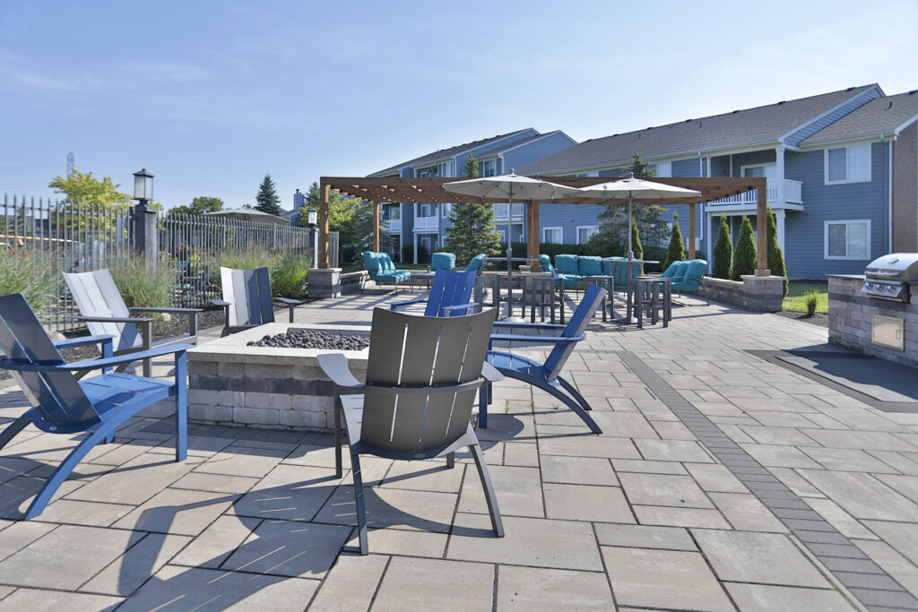 Sterling lakes Social Deck