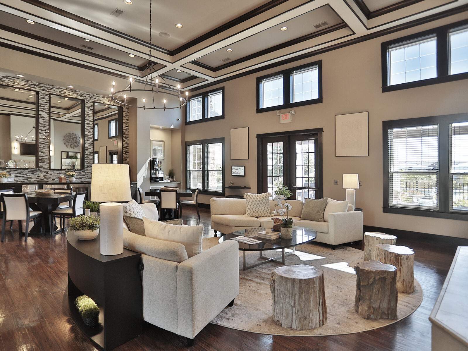 Palmera Apartments in Mason, Ohio - Residential Clubhouse newly update featuring espresso machine, seating area and snack bar.