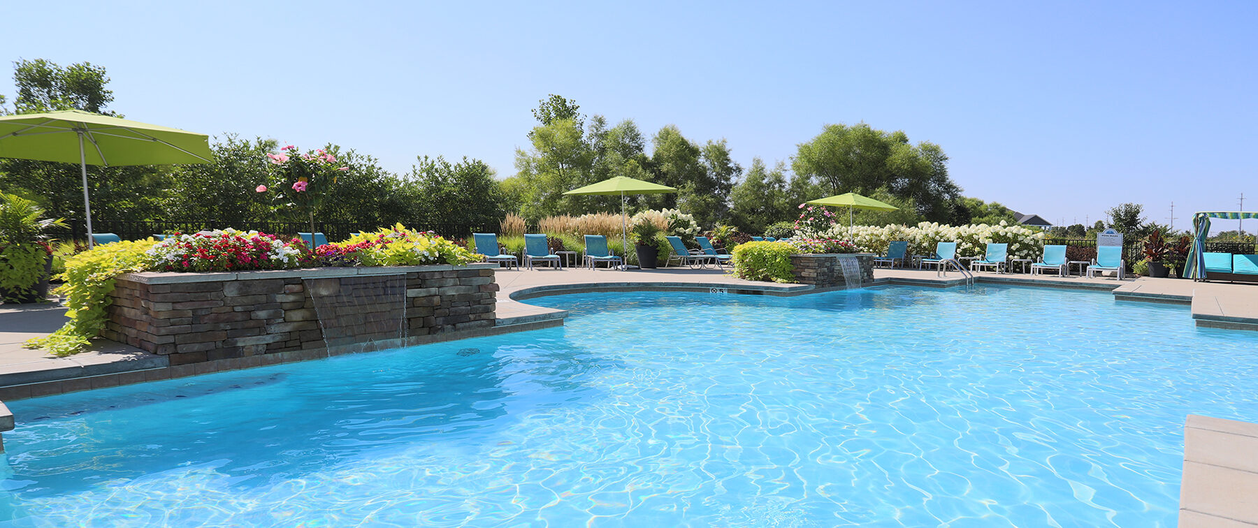 Palmera Apartments in Mason, Ohio - swimming pool with sundeck, cabanas and social deck.